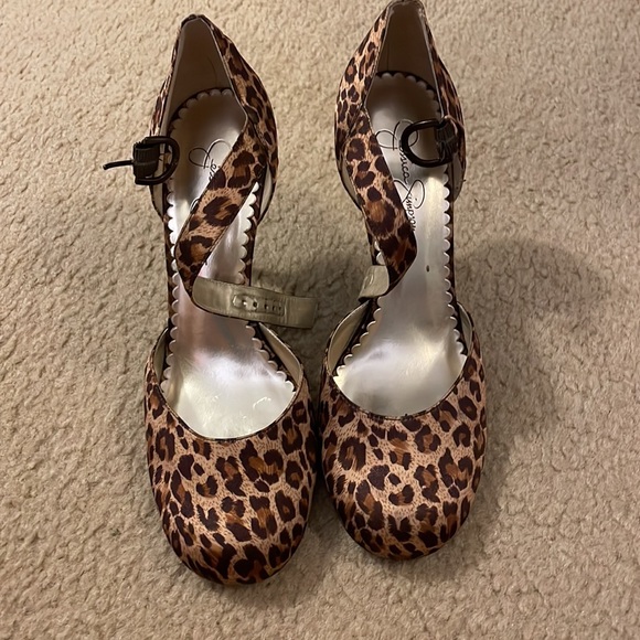 4 inch leopard print heels - Picture 3 of 6